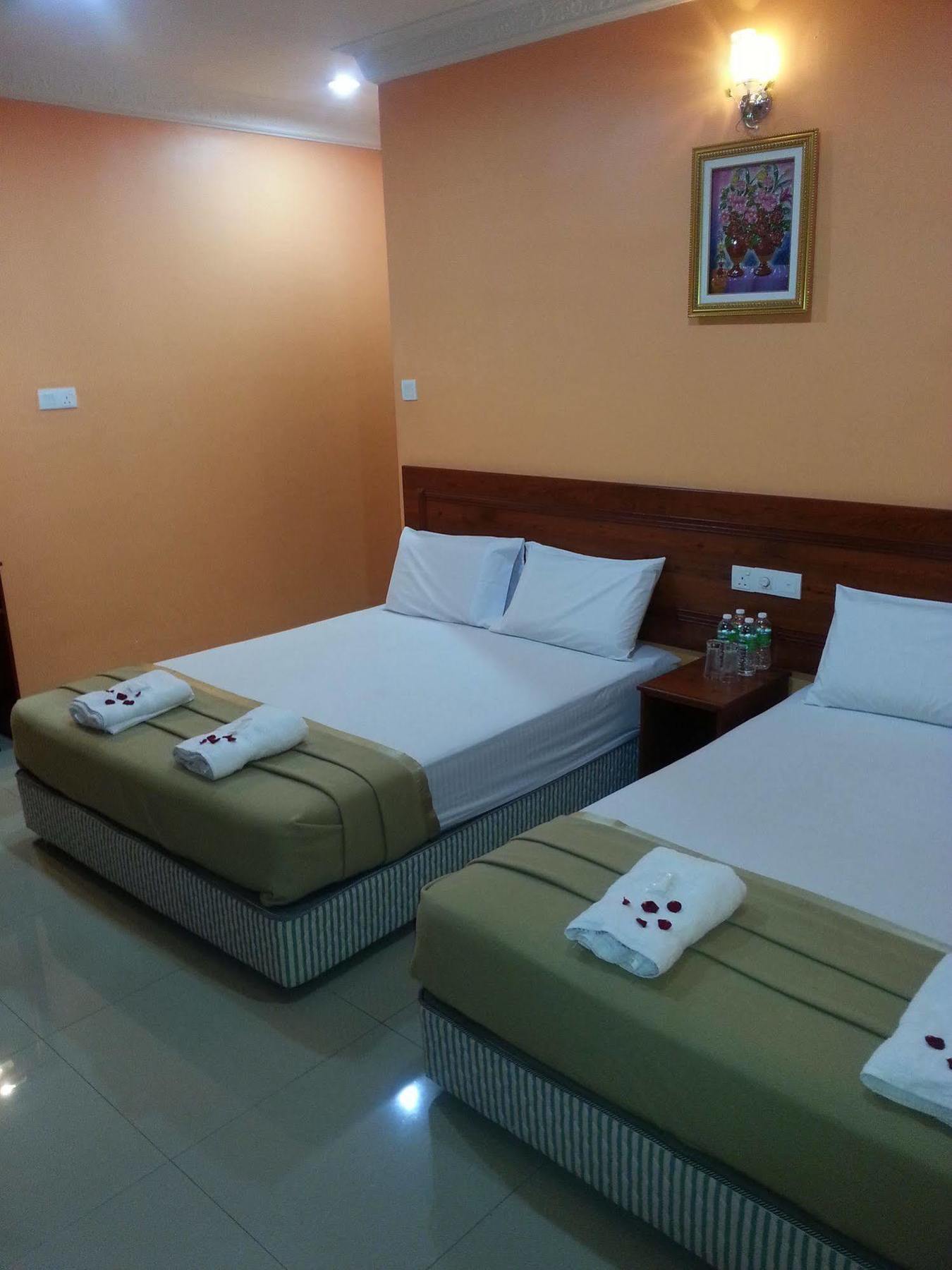 Bercam Times Inn Hotel Ипох Екстериор снимка