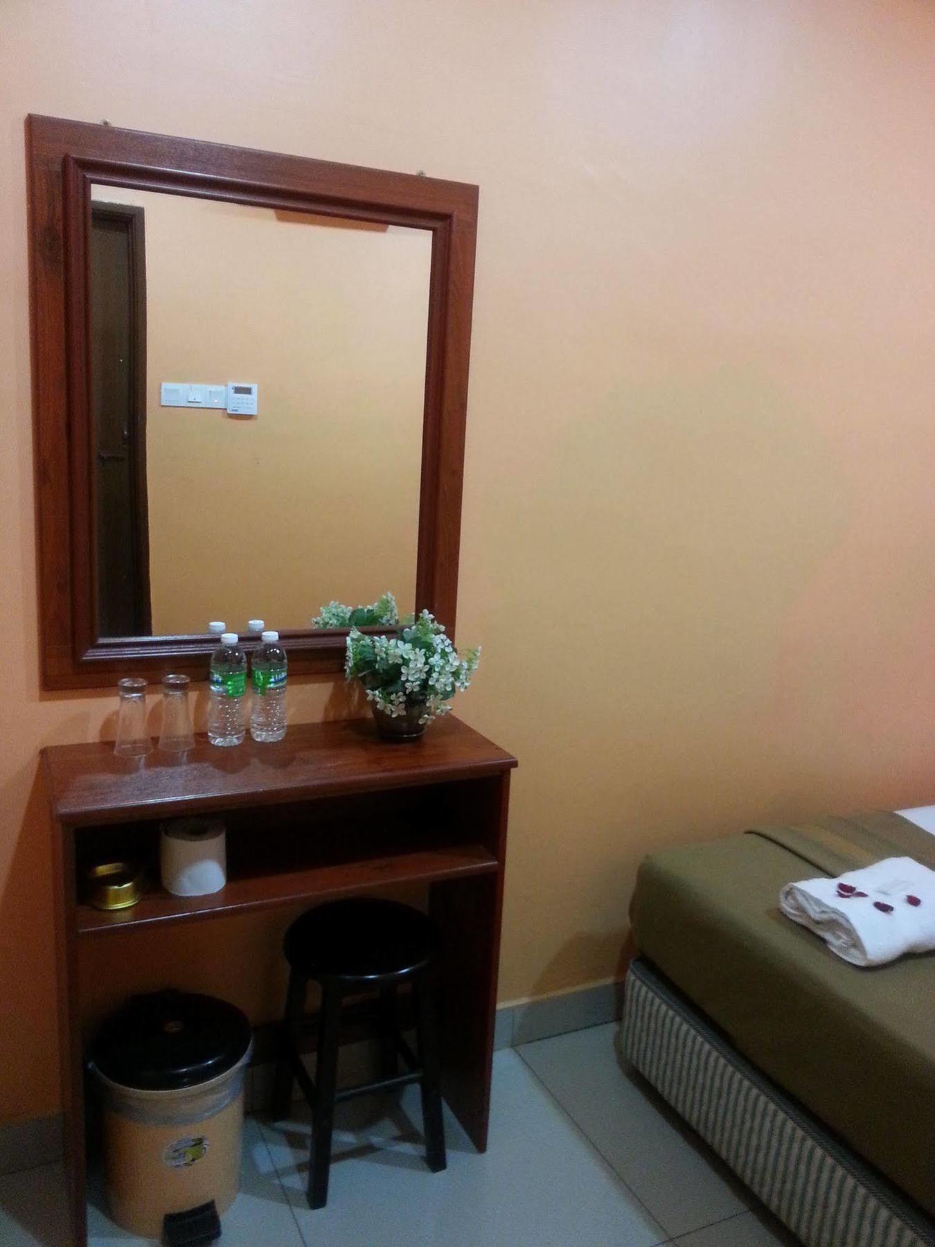 Bercam Times Inn Hotel Ипох Екстериор снимка
